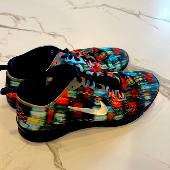Nike Free TR Fit 4 Running Shoe, Size 7, black Multi color,flexible, comfort - Picture 4 of 11